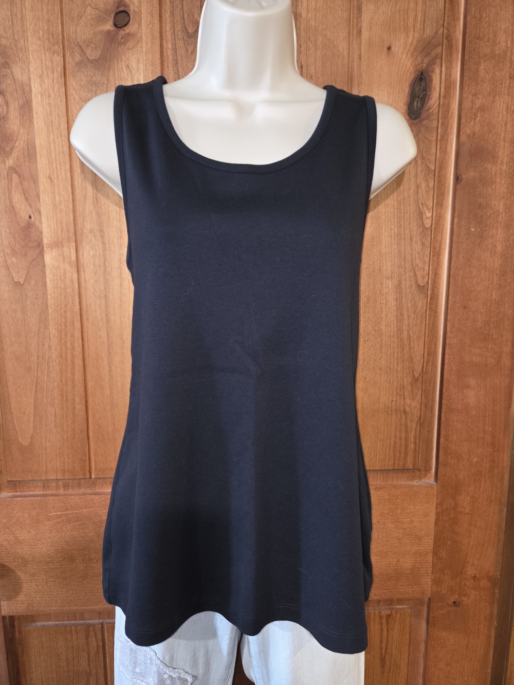 Lands' End Black Scoop Neck‎ Tank Top